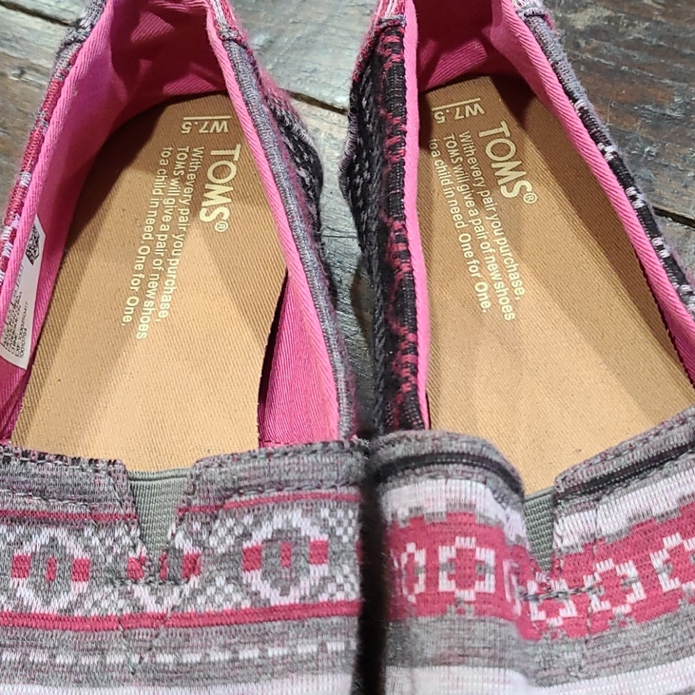 GUC Tom's Pink/Gray Slip-on Shoes 7.5 - Picture 6 of 8